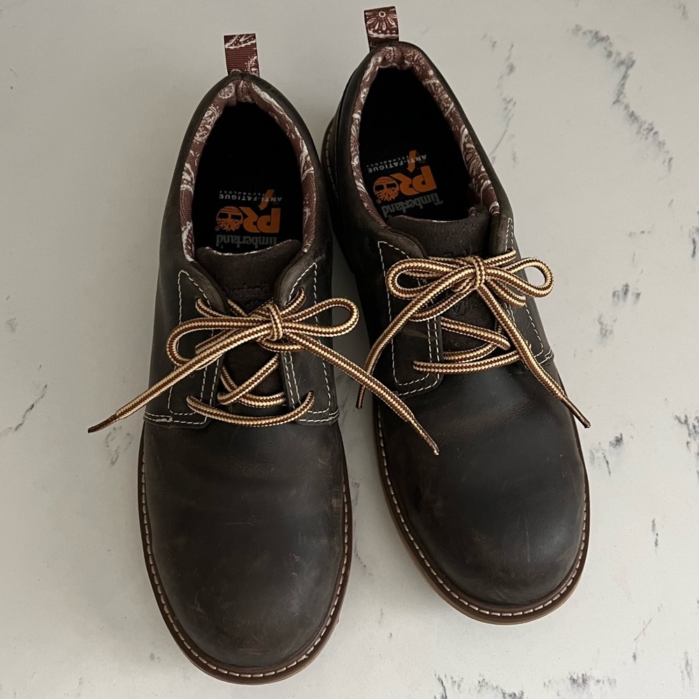 Women's Timberland Pro steel toe, sz 9, anti-fatigue, oil & slip resistant shoes